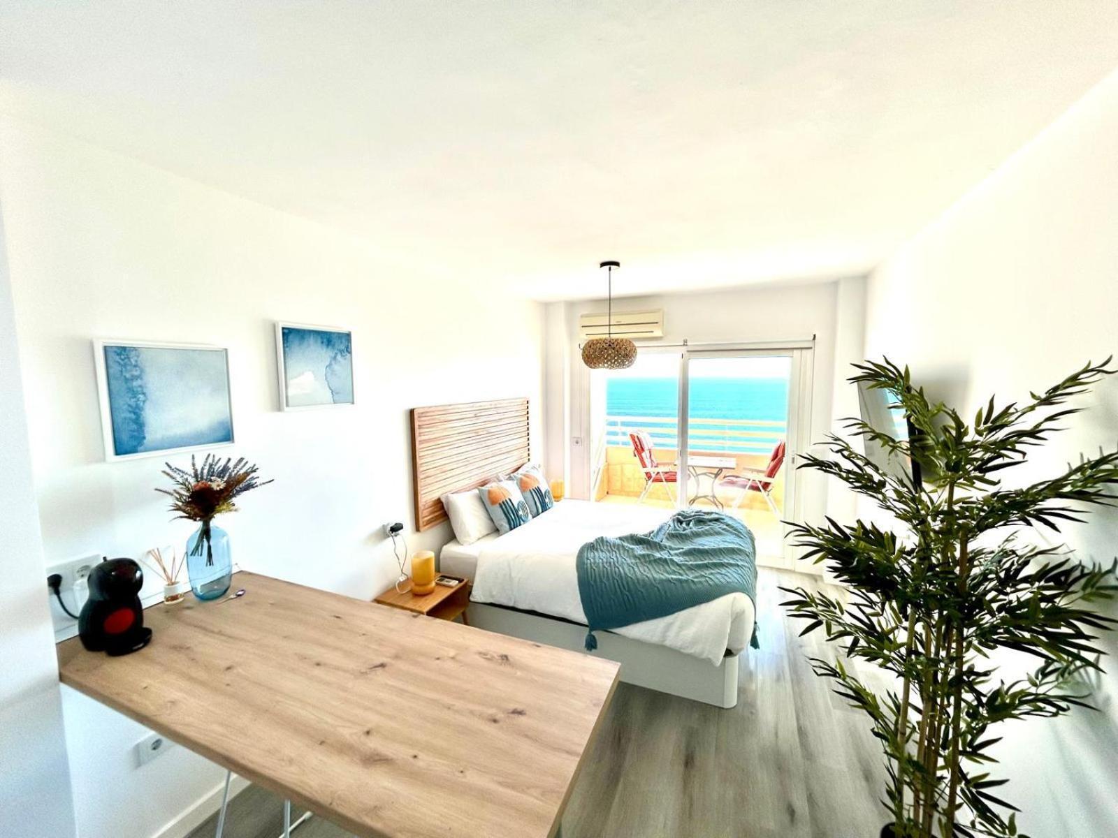 Stella Maris - Amazing Frontal Sea Views With Pool & Terrace By 10Tosea Lejlighed Fuengirola Eksteriør billede